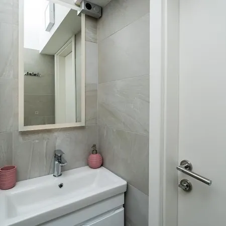 Apartment Marita By Guide Zaton (Dubrovnik-Neretva)