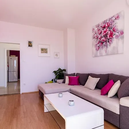 Marita By Guide Appartement *