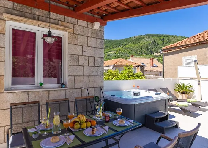 Marita By Guide Apartman *